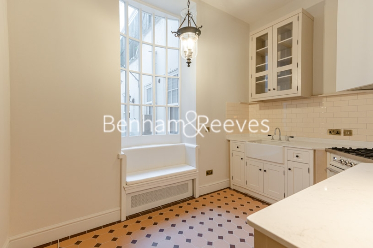3  bedrooms flat to rent in Queensberry Place, Knightsbridge, SW7-image 14