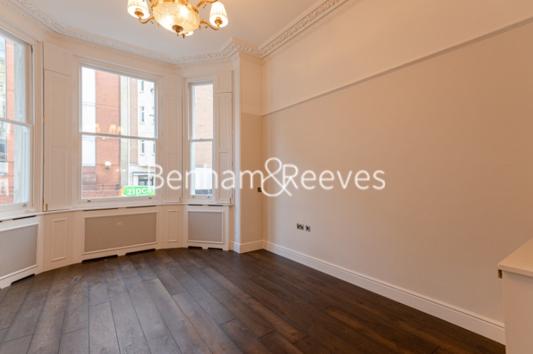 3 bedrooms flat to rent in Queensberry Place, Knightsbridge, SW7-image 15