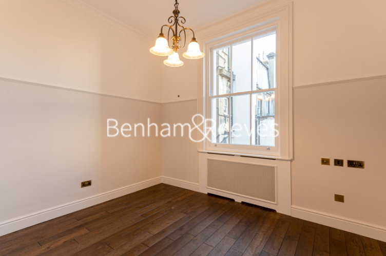 3 bedrooms flat to rent in Queensberry Place, Knightsbridge, SW7-image 18