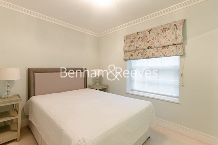 2  bedrooms flat to rent in Walpole Street, Chelsea, SW3-image 4