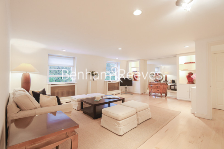 1 bedroom flat to rent in Onslow Square, South Kensington, SW7-image 1