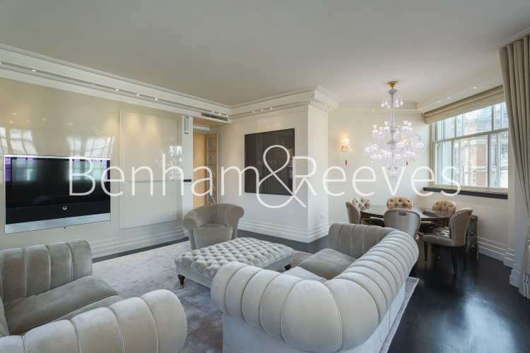 3  bedrooms flat to rent in Empire House, Thurloe Place, SW7-image 1