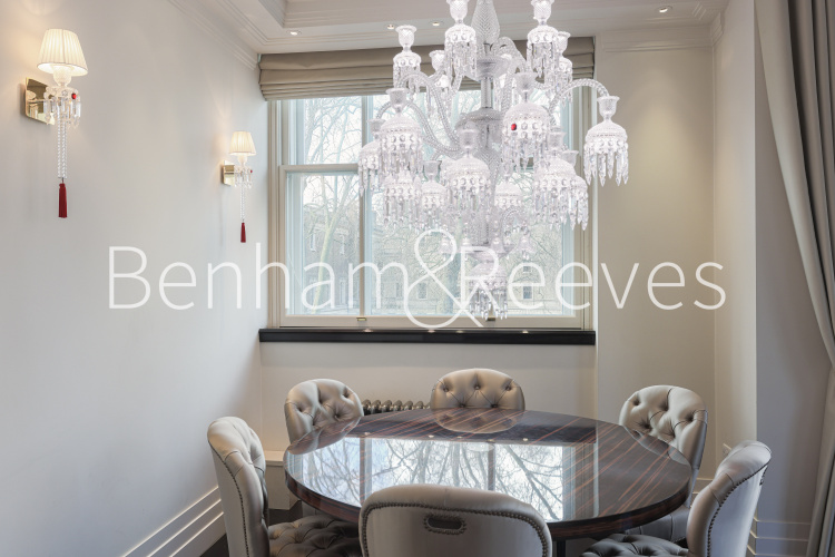 3  bedrooms flat to rent in Empire House, Thurloe Place, SW7-image 2