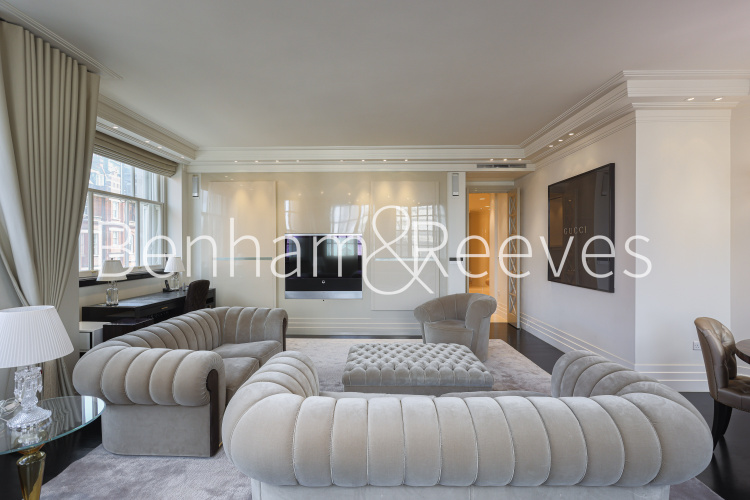 3  bedrooms flat to rent in Empire House, Thurloe Place, SW7-image 7