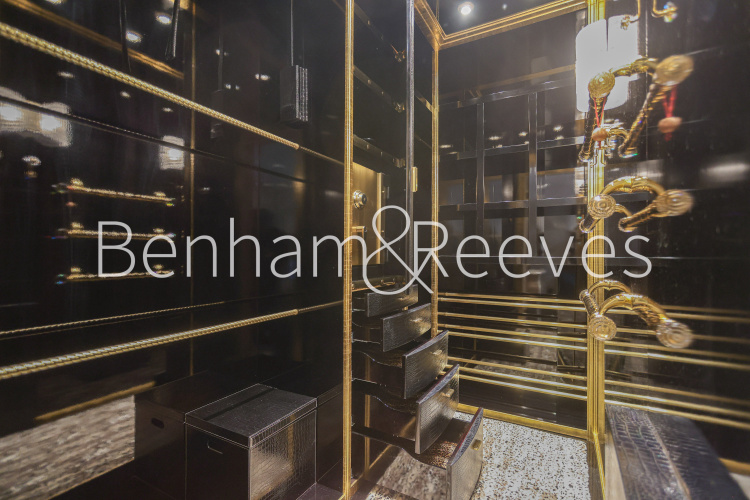3  bedrooms flat to rent in Empire House, Thurloe Place, SW7-image 10