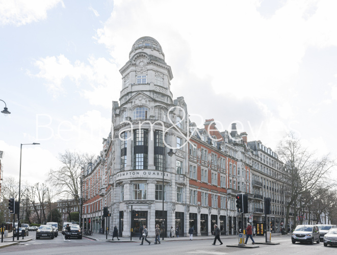 3  bedrooms flat to rent in Empire House, Thurloe Place, SW7-image 11