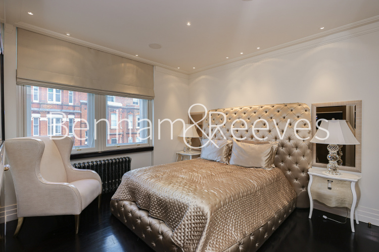 3  bedrooms flat to rent in Empire House, Thurloe Place, SW7-image 16