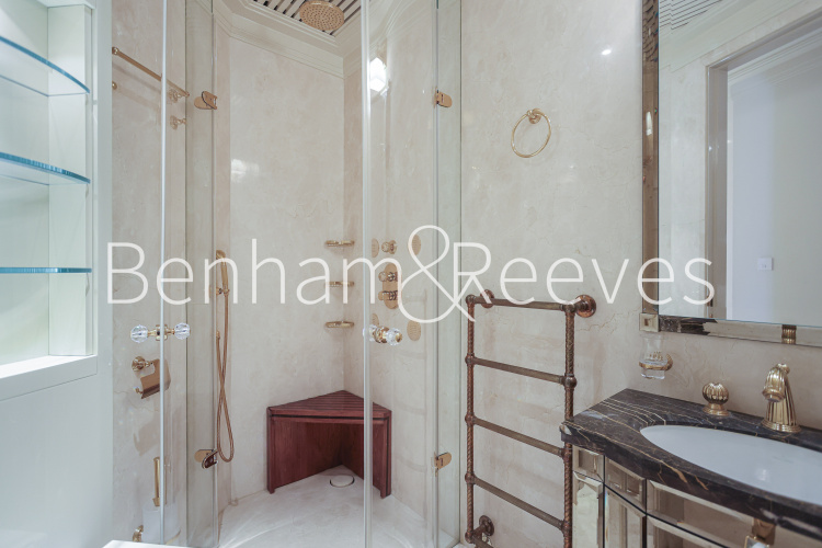3  bedrooms flat to rent in Empire House, Thurloe Place, SW7-image 17