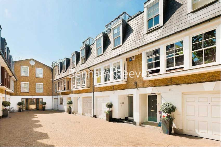 4  bedrooms house to rent in St. Catherine's Mews, Chelsea, SW3-image 1