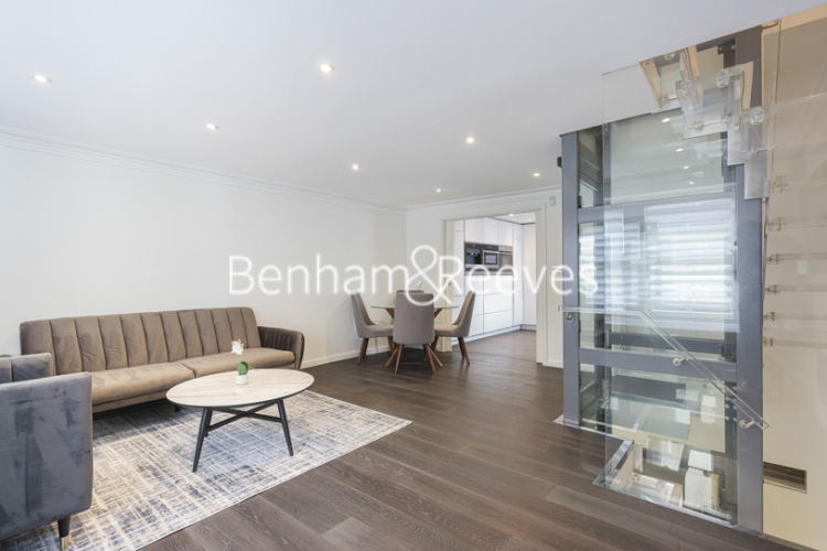 4  bedrooms house to rent in St. Catherine's Mews, Chelsea, SW3-image 2