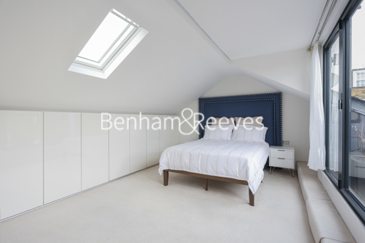 4  bedrooms house to rent in St. Catherine's Mews, Chelsea, SW3-image 4