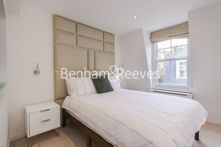 4  bedrooms house to rent in St. Catherine's Mews, Chelsea, SW3-image 22