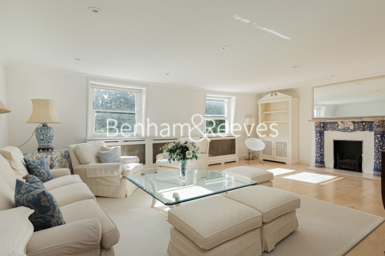 3  bedrooms flat to rent in Onslow Square, South Kensington, SW7-image 1