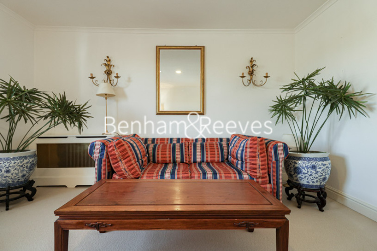 3  bedrooms flat to rent in Onslow Square, South Kensington, SW7-image 4