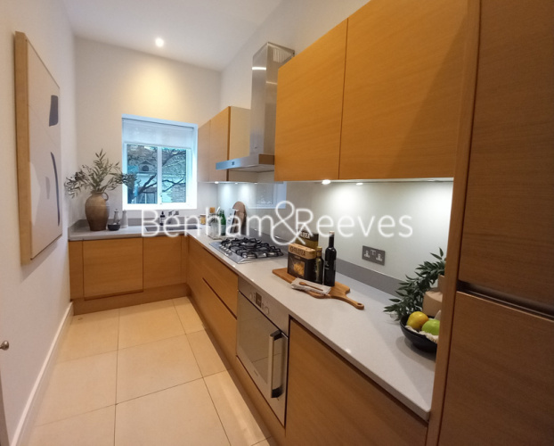 3  bedrooms flat to rent in Onslow Square, South Kensington, SW7-image 2
