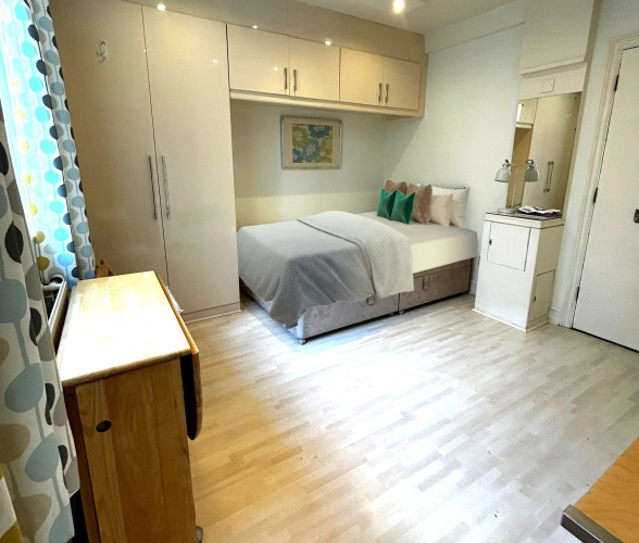 Studio flat to rent in Chelsea Cloisters, Sloane Avenue, SW3-image 4