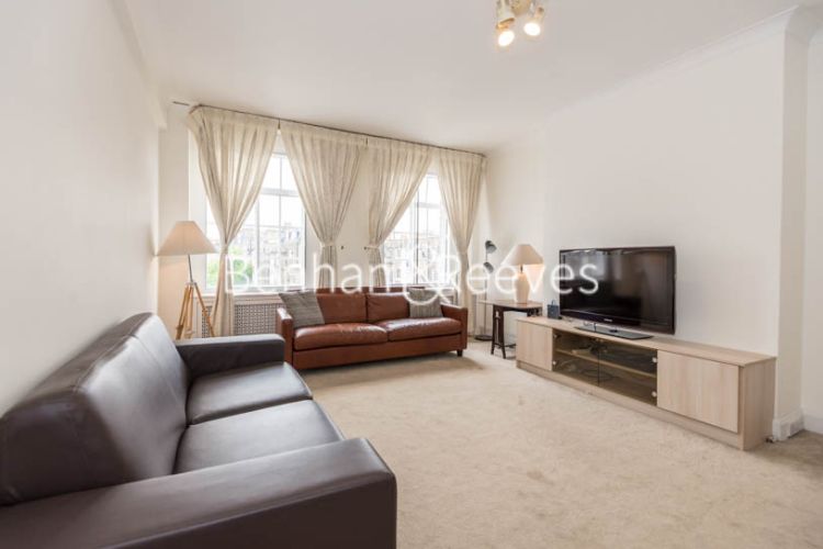 2 bedrooms flat to rent in St. Georges Court, Brompton Road, SW3-image 1