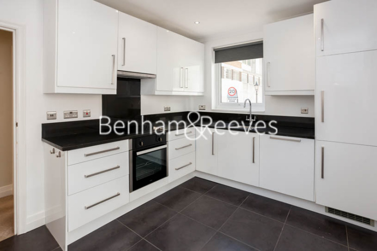 3  bedrooms flat to rent in Princes Gate Mews, South Kensington, SW7-image 2