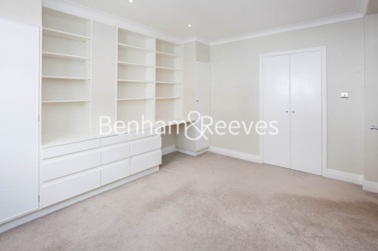 3  bedrooms flat to rent in Princes Gate Mews, South Kensington, SW7-image 3