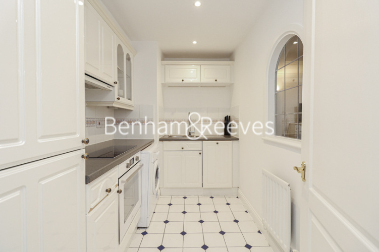 2  bedrooms flat to rent in Royal Westminster Lodge, Victoria, SW1P-image 2