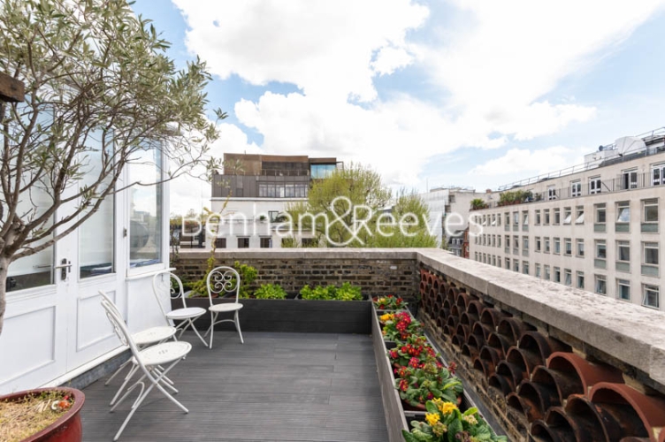3  bedrooms flat to rent in The Manor, Davies Street, Mayfair, W1-image 5
