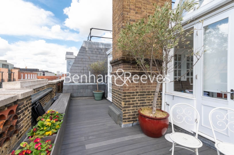3 bedrooms flat to rent in The Manor, Davies Street, Mayfair, W1-image 11