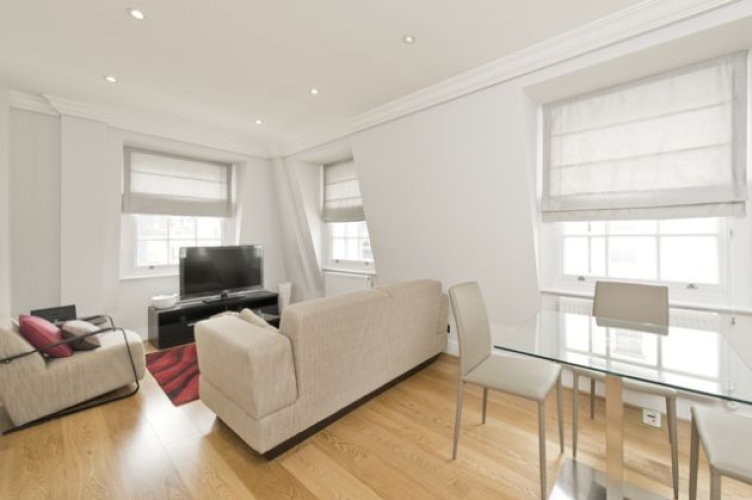2 bedrooms flat to rent in Farm Street, W1-image 1
