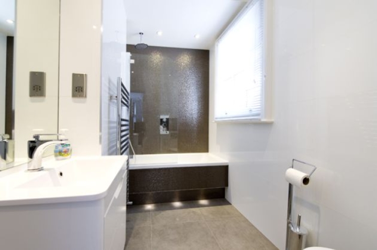2 bedrooms flat to rent in Farm Street, W1-image 5
