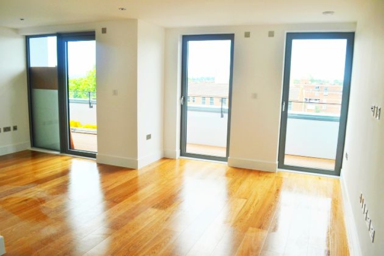 1 bedroom flat to rent in Portobello Square, Notting Hill Gate, W10-image 1