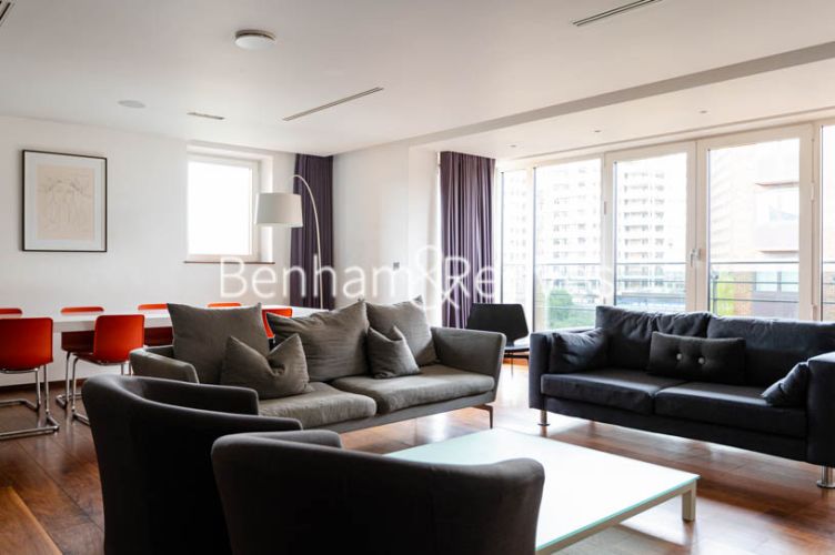 3 bedrooms flat to rent in Atrium Apartments, St Johns Wood, NW8-image 13