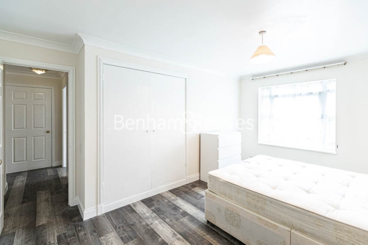2  bedrooms flat to rent in Trinity Court, Gloucester Terrace, Bayswater, Westbourne Grove W2-image 5