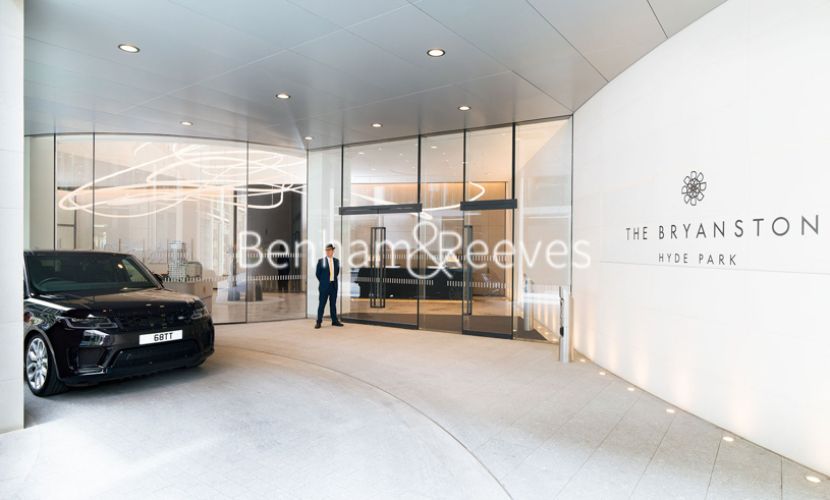 3  bedrooms flat to rent in Bryanston Street, Marble Arch W1H-image 2