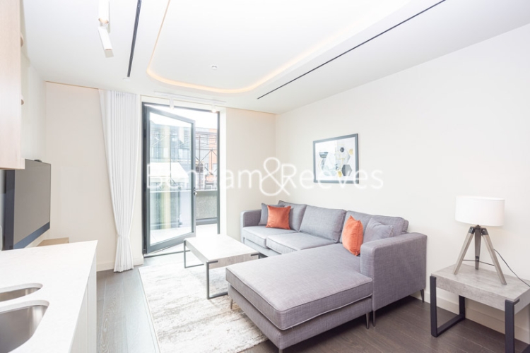 Studio flat to rent in Soho, Fitzrovia, W1F-image 1