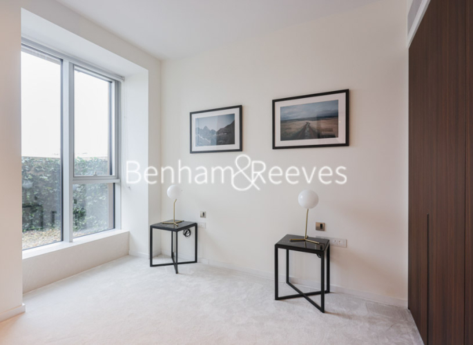3 bedrooms flat to rent in Lillie Square, Earls Court, SW6-image 13