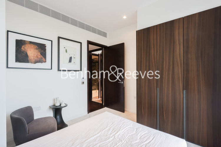 3 bedrooms flat to rent in Lillie Square, Earls Court, SW6-image 18