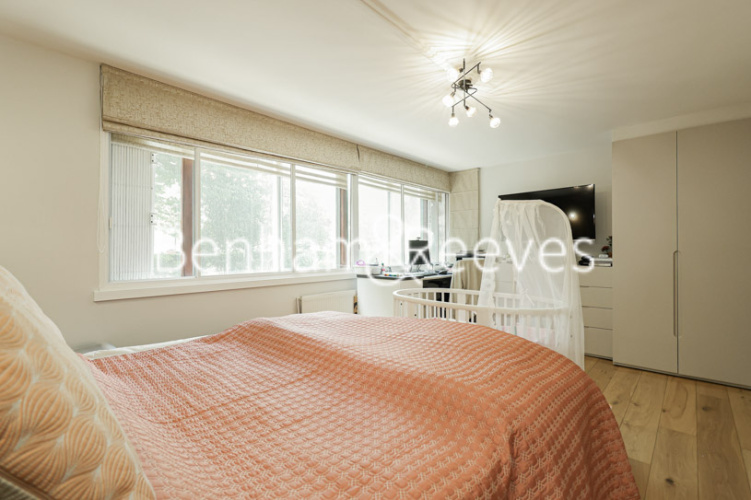 3  bedrooms flat to rent in Cambridge Square, Hyde Park,  W2-image 8