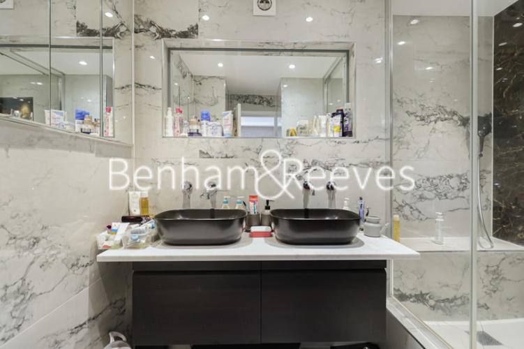 3  bedrooms flat to rent in Cambridge Square, Hyde Park,  W2-image 9