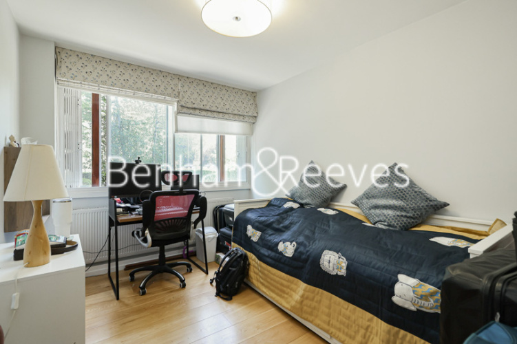 3  bedrooms flat to rent in Cambridge Square, Hyde Park,  W2-image 11