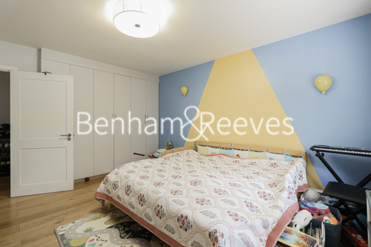 3  bedrooms flat to rent in Cambridge Square, Hyde Park,  W2-image 12