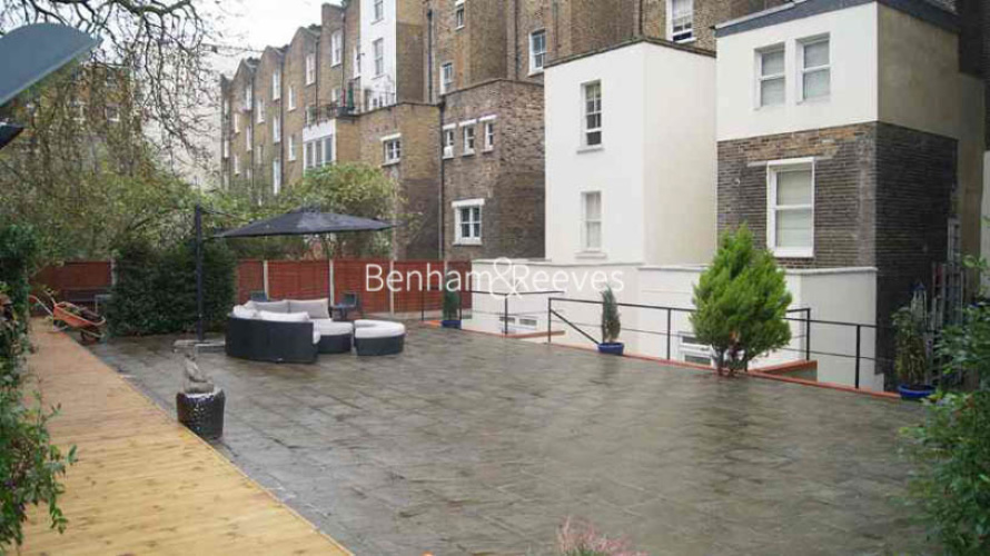 Studio flat to rent in St. Stephens Gardens, Bayswater, W2-image 5