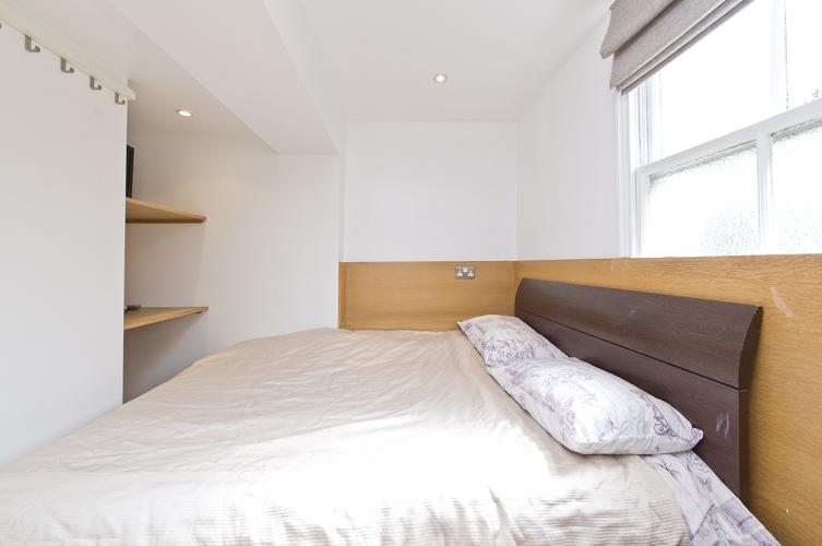 1 bedroom flat to rent in St Stephens Gardens, Lancaster Gate, W2-image 2