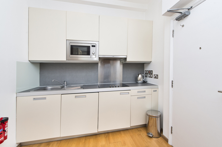 1  bedroom flat to rent in St Stephens Gardens, Lancaster Gate, W2-image 3