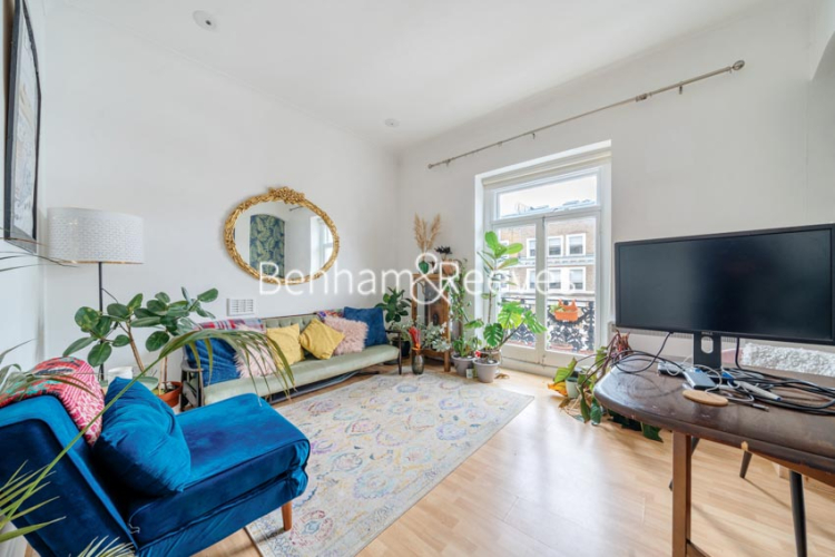 2  bedrooms flat to rent in Queen's Gate, South Kensington, SW7-image 1