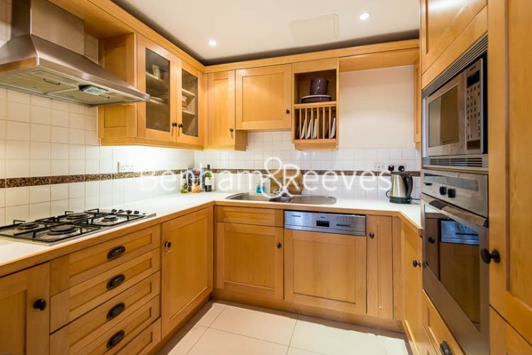 2 bedrooms flat to rent in South End Row, Kensington, W8-image 2