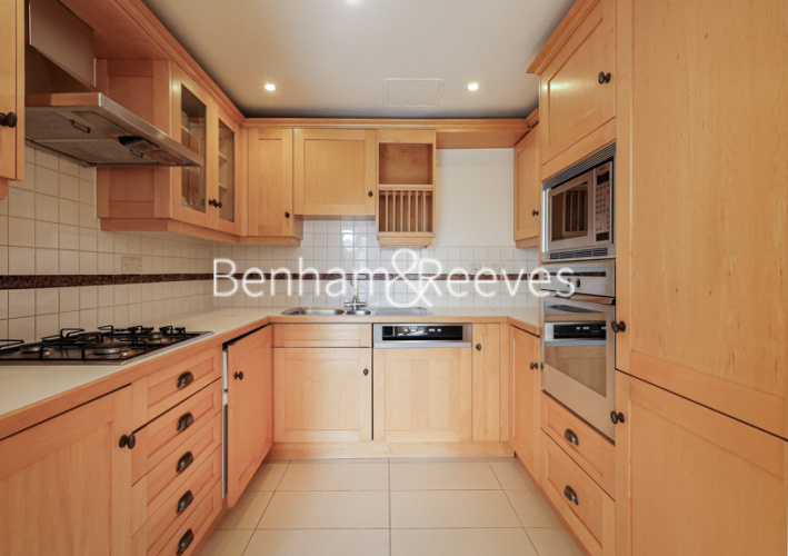 2  bedrooms flat to rent in South End Row, Kensington, W8-image 2