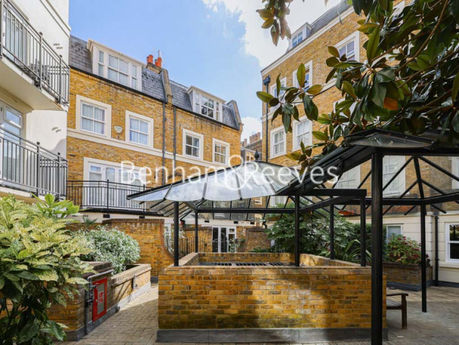 2  bedrooms flat to rent in South End Row, Kensington, W8-image 5