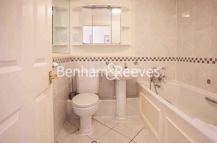 2 bedrooms flat to rent in South End Row, Kensington, W8-image 9