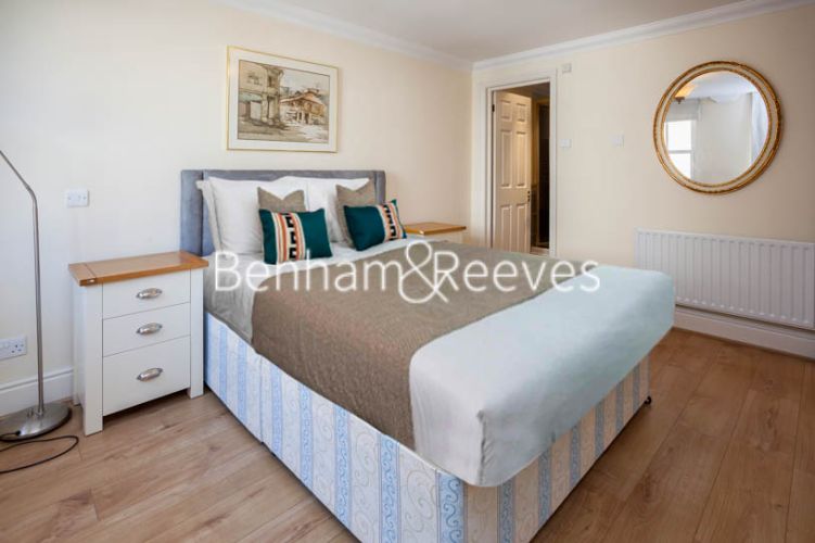 2 bedrooms flat to rent in South End Row, Kensington, W8-image 12