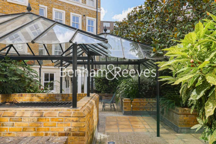 2  bedrooms flat to rent in South End Row, Kensington, W8-image 19