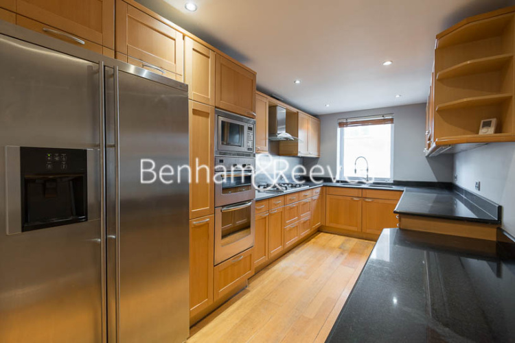 4 bedrooms  for sale in Hyde Park Gate, Kensington, SW7 view 2